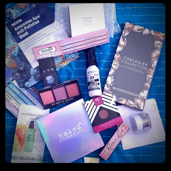 BEAUTY MYSTERY BUNDLE - Picture 7 of 8